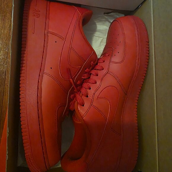 Nike Other - Air force 1 low 07 lv8 "triple red"